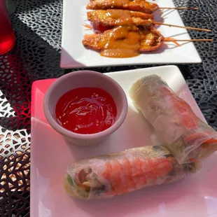 Fresh roll &amp; chicken satay