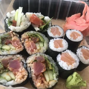 Pizza Friday.  Spicy tuna roll &amp; salmon maki. Perfection.