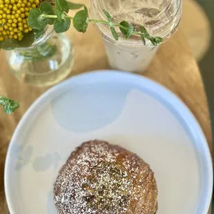 Pistachio and chocolate croissant