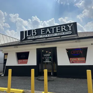 Restaurant outdoor view