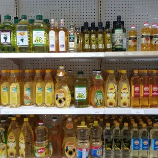The gang's all here: vegetable, avocado, sunflower, grapeseed, Olive, and corn oils.