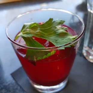 oysters and mussels, drink