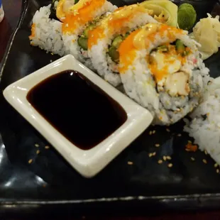 a plate of sushi and teppan