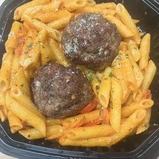 Penne Vodka with meatballs