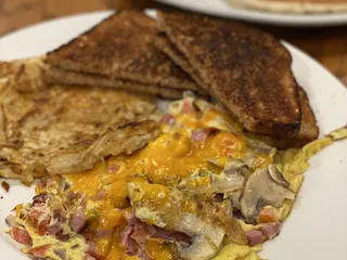 Holder's Country Inn - Los Altos