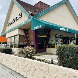 1/26/25 T'was a gloomy Sunday, Joanne's Cafe to brighten up our brunch