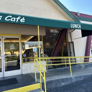 Front doors and live turtles to the right