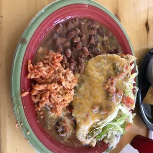 Stuffed sopapilla adovada with green chile