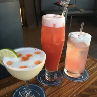 Bitter barkeep. Singapore sling. Non alcoholic beverage.