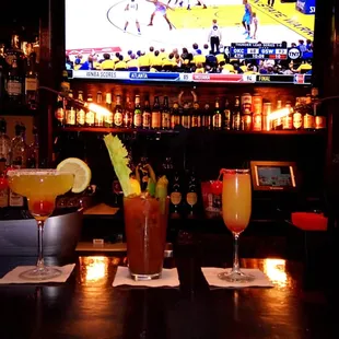 #bayouboogalofest # $5 double margaritas or  bloody marys,  cherry mimosas #beautiful Sunday fest day!   keep floating!