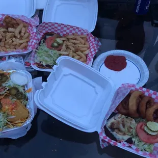 The last supper ain&apos;t got shit on this!