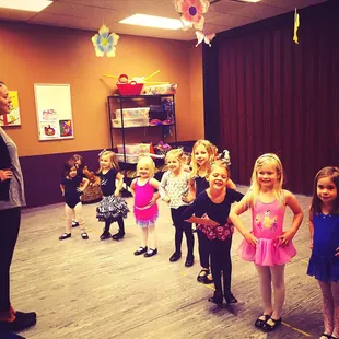 "Hands on hips &amp; smiles on lips" Stars Class (ages 3-5). Full capacity to give you an idea of class size. Lots of space &amp; attention.