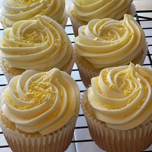 Banana cupcake with vanilla buttercream