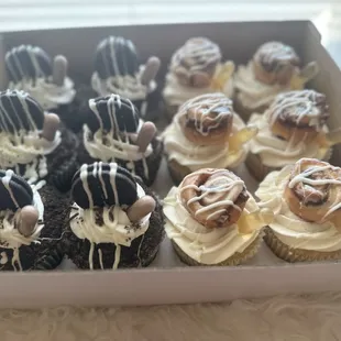 Chocolate Cookies &amp; Cream &amp; Cinnamon Roll Cupcakes