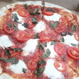 New York style Margherita pizza