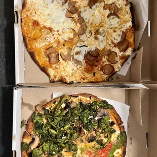 Tre Pie (cauliflower crust w/ 1/2 broccolini &amp; mushrooms) + Vodka pizza w/ sausage
