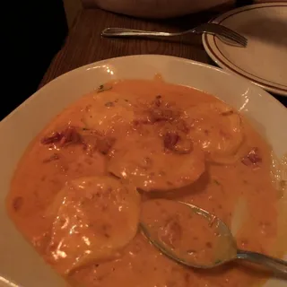 Cheese Ravioli with Vodka Sauce