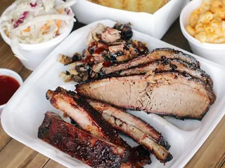 Arkin's Sweet BBQ Pit