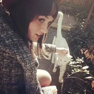 Melanie G.