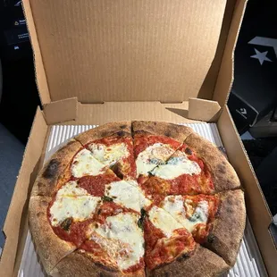 Margarita pizza