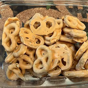 Pumpkin Spice Pretzels