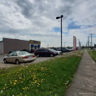 They are open for breakfast, lunch and dinner!  5/6/2021