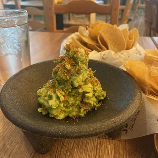 FRESH-MADE GUACAMOLE