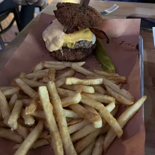 Unbelievable, mac &amp; cheese bun patties