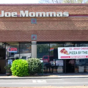 Joe Mommas storefront