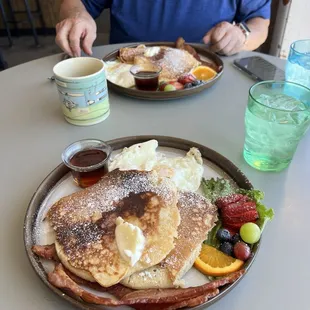 Pancakes, eggs and bacon!