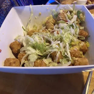 Tater tot nachos