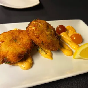 Crab cakes, wow so tasty!