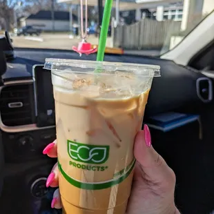 Iced vanilla oat latte - lifewithhanny