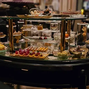 Dessert cart