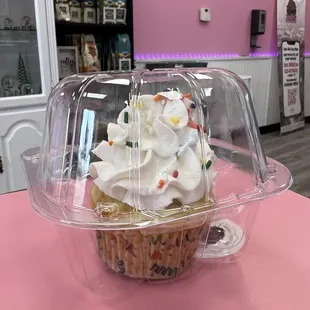funfetti vanilla cupcake