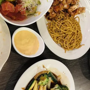 Teriyaki chicken with veggies on the side