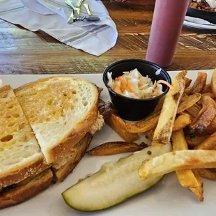 Chicken breast melt with fries