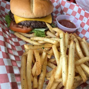 Cheeseburger with Fries