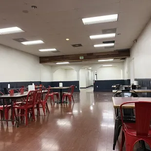 Seating area, super spacious and clean