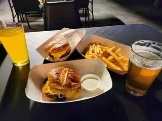 Yur's Bar & Grill