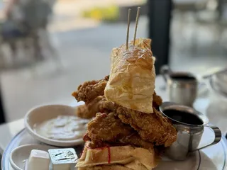 Bruncheon Las Colinas