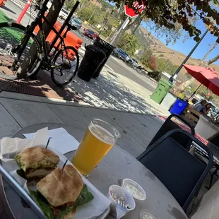 Outside seating - lunch time - Fried Chicken Sandwich with Avocado