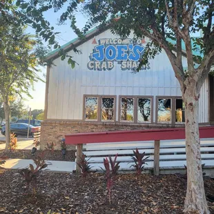 outside, ramen and noodles