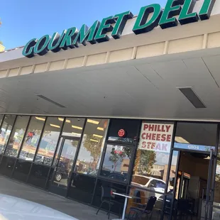 Look for this sign  For a great   Sammy !!