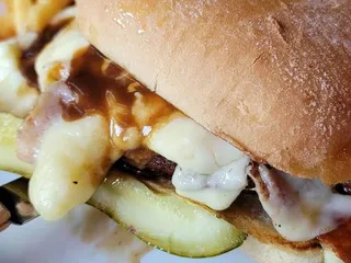 Schmitty's Oar House Bar & Grill