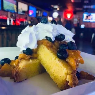 Lemon merengue French toast