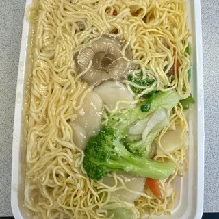 Seafood Pan Fried Noodles