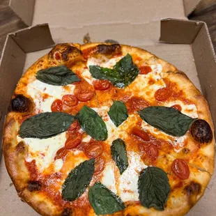 Margarita pizza - just perfect!