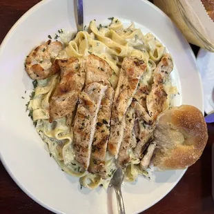 Chicken Chicken Fettuccine Alfredo