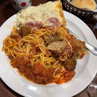 Kid&apos;s Spaghetti with Meatball and slice of Chicken Alfredo Pizza